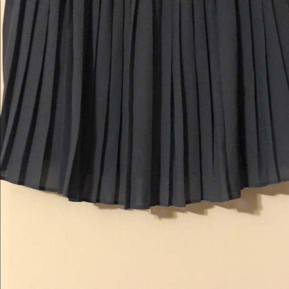Banana Republic petite skirt - Picture 3 of 5